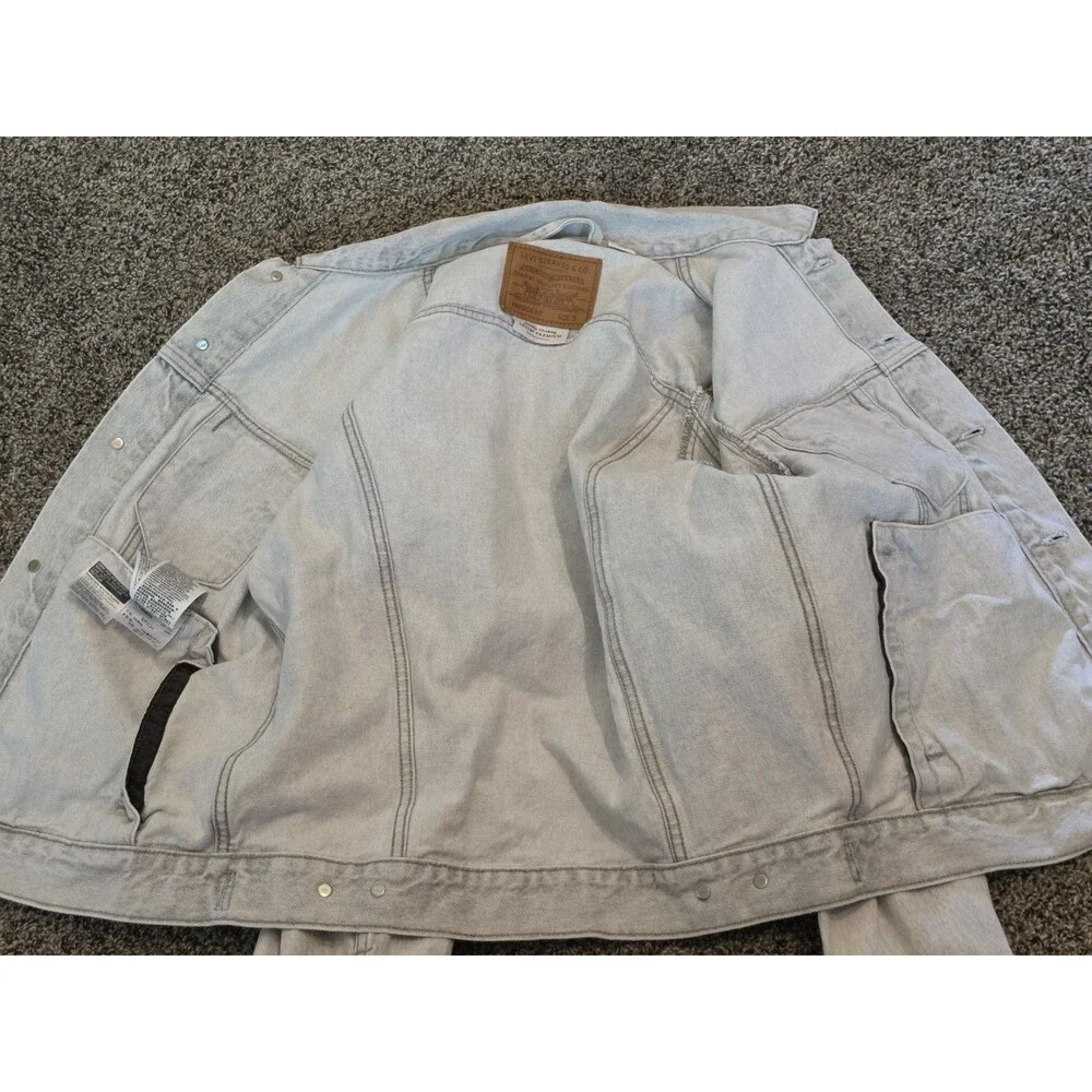 Levi’s Premium Vintage Fit Denim Trucker Jacket Men’s Size S Acid Ice Wash Light